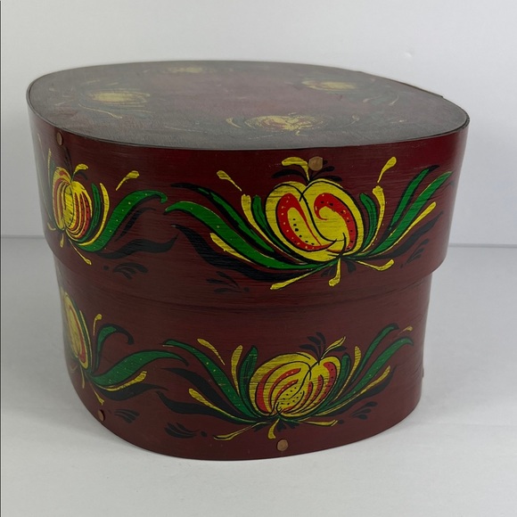 Vintage Wilton & Lee Ltd Hand Painted Shaker Oval Box 1773 with Lid Red Yellow - Picture 4 of 10